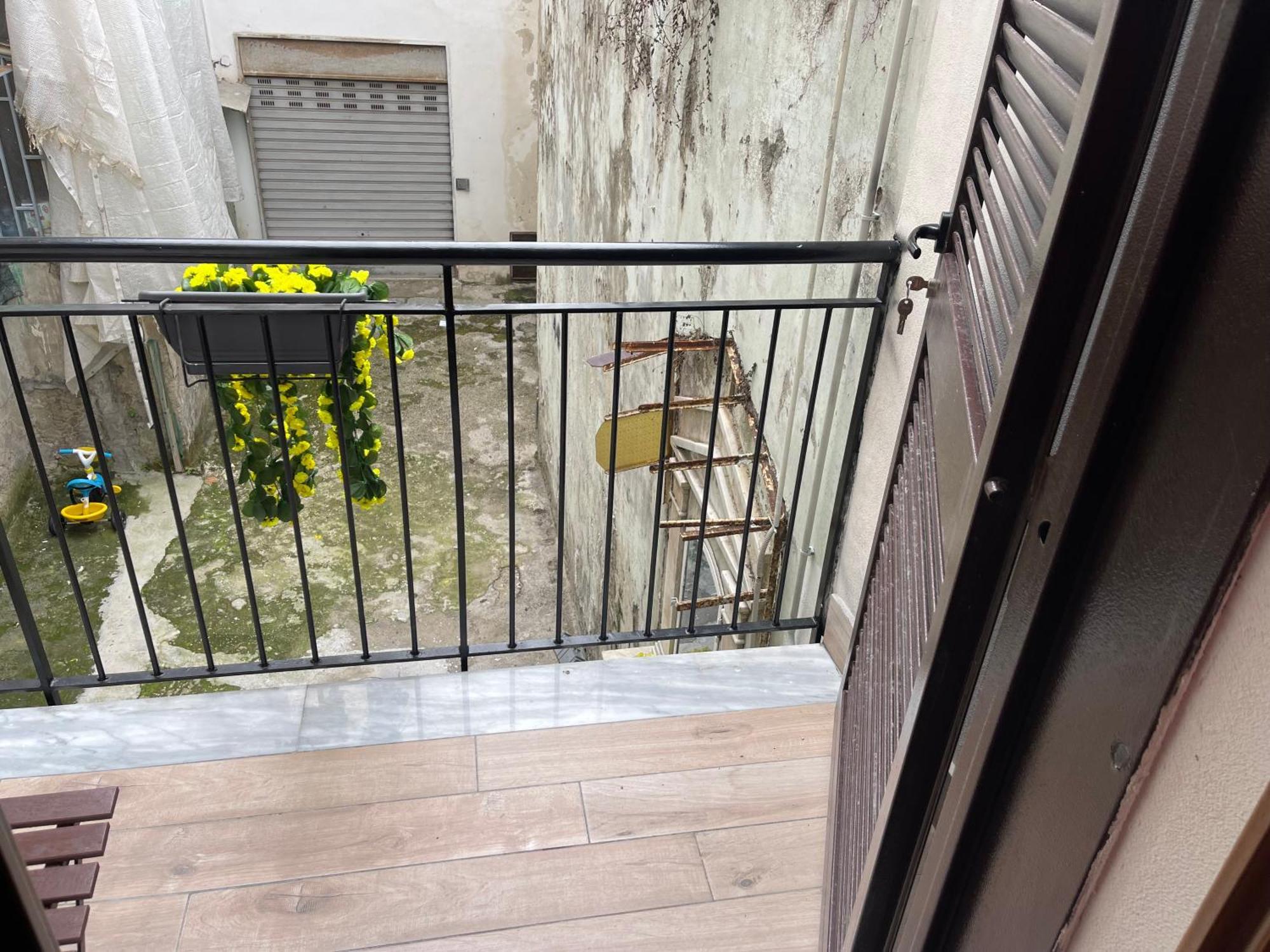 Lux House Naples Airport Hotel Bagian luar foto